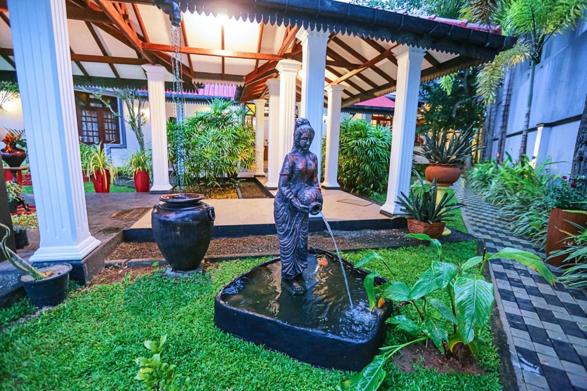 Arcadia Resort Hikkaduwa Exterior foto